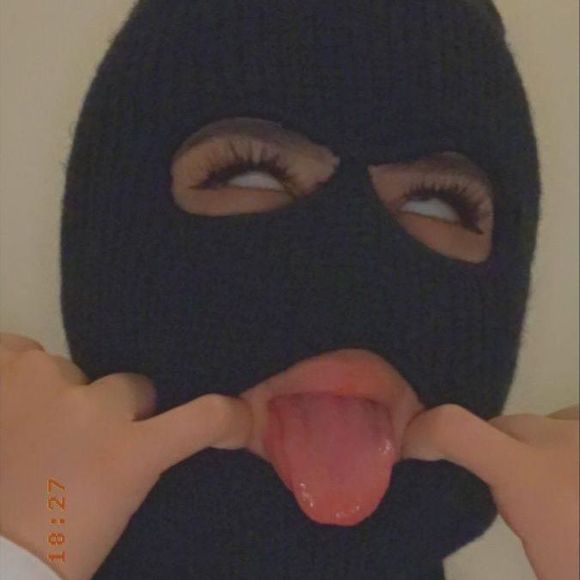 Meet your Posher, Isabella - Picture 1 of 1